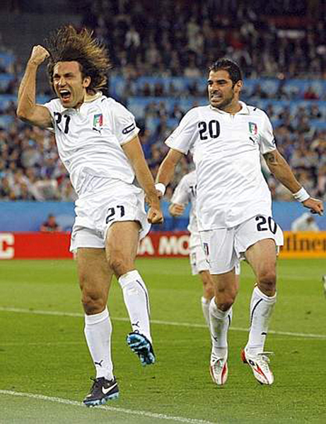 Euro 2008 (23).jpg - Italy's Andrea Pirlo, left, is flanked by fellow team member Simone Perrotta, right, as he celebrates after scoring during the group C match between France and Italy in Zurich, Switzerland, Tuesday, June 17, 2008, at the Euro 2008 European Soccer Championships in Austria and Switzerland.